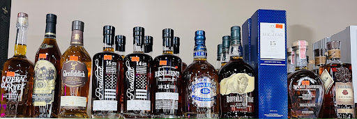 Liquor Store «Liquor & Tobacco Depot», reviews and photos, 570 N Schmale Rd, Carol Stream, IL 60188, USA