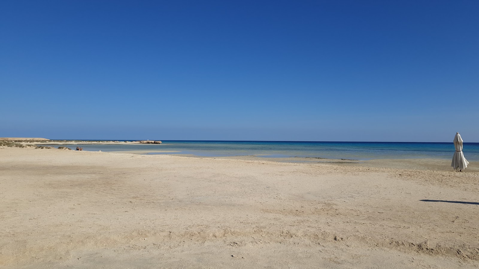 Foto di Hankorab Beach con una superficie del sabbia beige