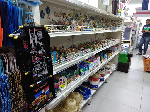Trinket shops in Santo Domingo