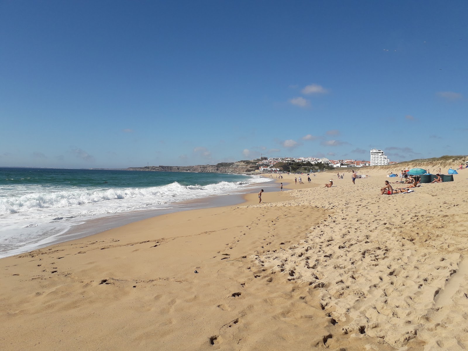 Fotografie cu Praia do Areal Sul cu drept și lung