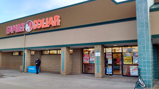 FAMILY DOLLAR, 9 Clocktower Plaza, Elgin, IL 60120, USA, 