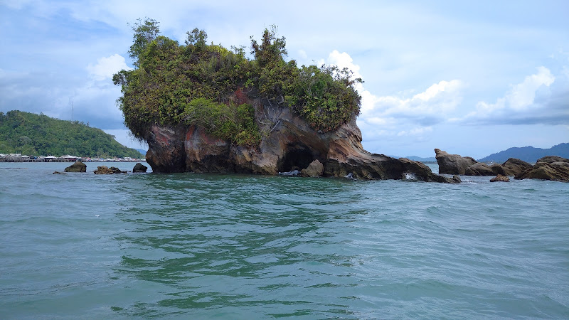 Pantai Batu Gajah, Hajoran