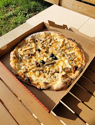 Photo n°5 de Pizza L'Authentique ( pizzeria ambulante) à Vers-sous-Sellières ()