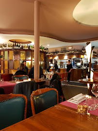 Atmosphère du Restaurant français Restaurant Tea Room Hug à Mulhouse - n°15