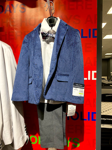Stores to buy men's quilted vests Los Angeles