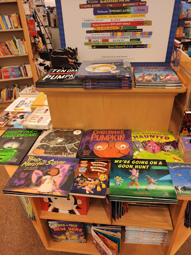 Book Store «Barnes & Noble», reviews and photos, 1245 NY-300, Newburgh, NY 12550, USA