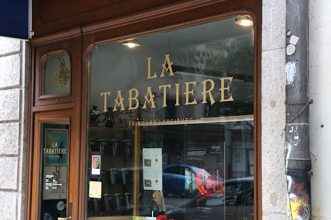 Kommentare und Rezensionen über La Tabatière