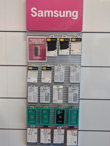 Cell Phone Store «T-Mobile», reviews and photos, 1192 E Imperial Hwy, Placentia, CA 92870, USA