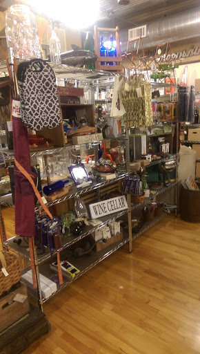 Store «Cahoots-Two Gals General Store», reviews and photos, 53 N Main St #100, Crossville, TN 38555, USA