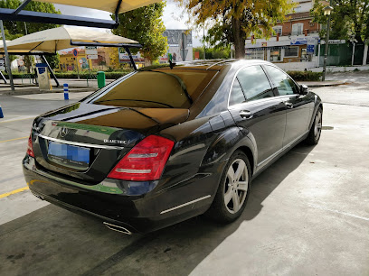 Transfers Granada, vehículos de alquiler con conductor.