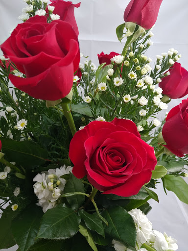 Florist «Pretty Petals Florist», reviews and photos, 6865 S Elati St, Littleton, CO 80120, USA