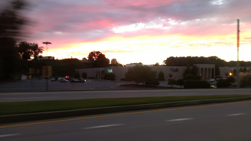 Shopping Mall «Lakeshore Mall», reviews and photos, 150 Pearl Nix Pkwy, Gainesville, GA 30501, USA