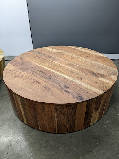 Poly & Bark Outlet Store image