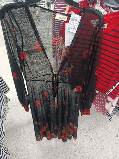 Clothing Store «Ross Dress for Less», reviews and photos, 13510 Whittier Blvd, Whittier, CA 90605, USA