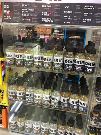 Tobacco Shop «2 Way Smoke Shop», reviews and photos, 7422 N 51st Ave, Glendale, AZ 85301, USA
