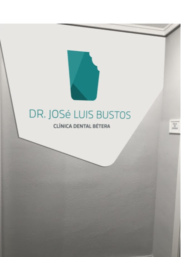 Clinica dental DR. José Luis Bustos, Bétera en Bétera