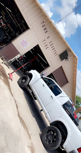 Tire Shop «Town and Country Tire Services», reviews and photos, 317 E Howard St, Live Oak, FL 32064, USA