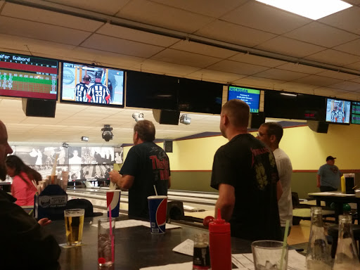 Bowling Alley «Ford Lanes Bowling Center», reviews and photos, 23100 Van Born Rd, Dearborn Heights, MI 48125, USA
