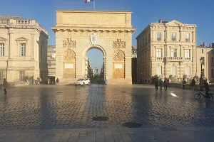 Parking Montpellier Arc de Triomphe - EFFIA image