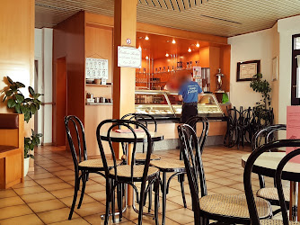Eis-Café (Eisdiele) Dolomiti