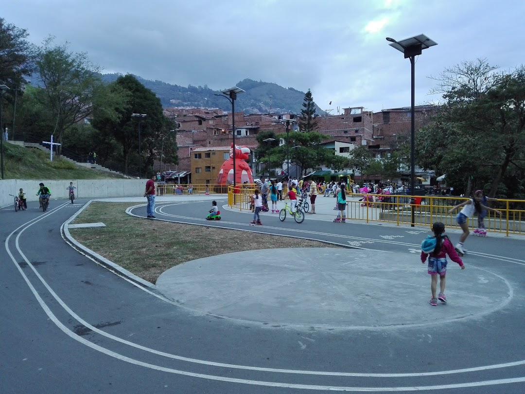 Parqueadero Público Ruta De La Salud