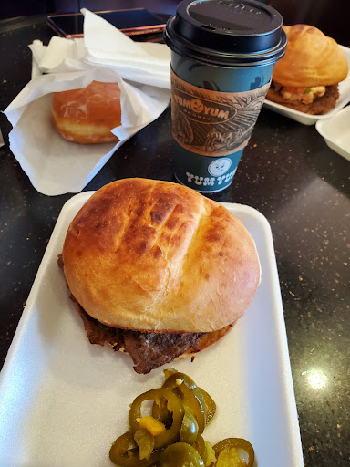 Bagel Shop «Yum Yum Donuts», reviews and photos, 8704 Foothill Blvd, Sunland-Tujunga, CA 91040, USA