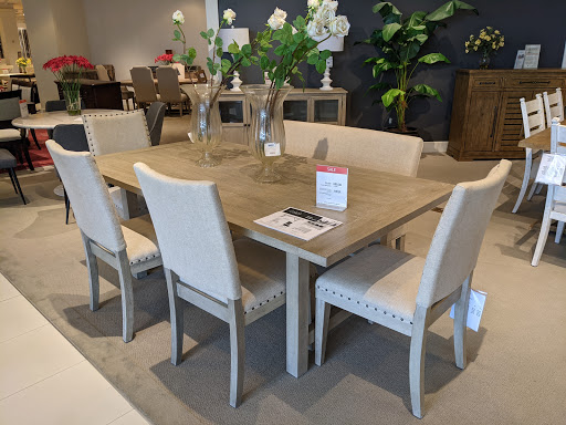 Shopping Mall «Smith Haven Mall», reviews and photos, 313 Smith Haven Mall, Lake Grove, NY 11755, USA