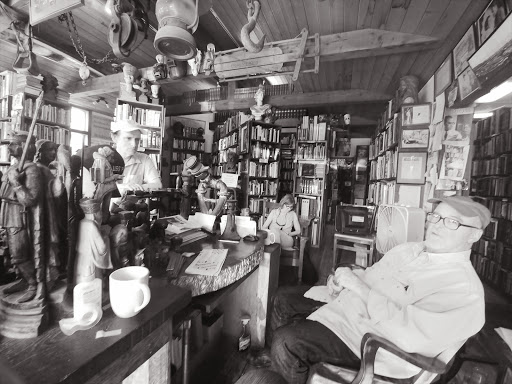 Book Store «D G Wills Books», reviews and photos, 7461 Girard Ave, La Jolla, CA 92037, USA