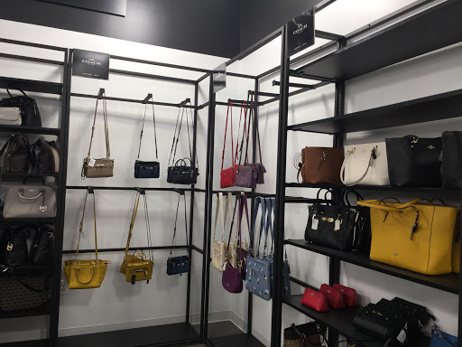 Department Store «Saks OFF 5TH», reviews and photos, 1675 Rockville Pike, Rockville, MD 20852, USA