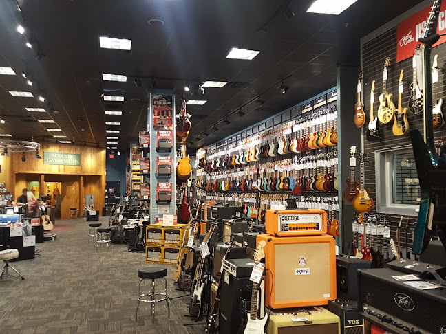 stores.guitarcenter.com