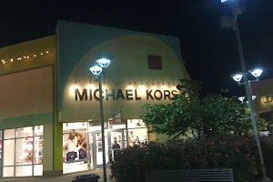 Michael Kors Outlet image