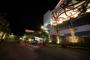 M Bahalap Hotel image