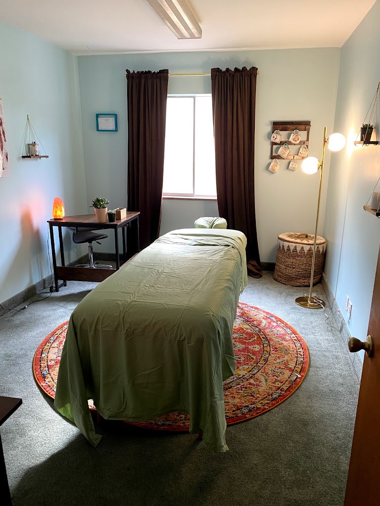 GrassRoots Massage & Wellness 48067