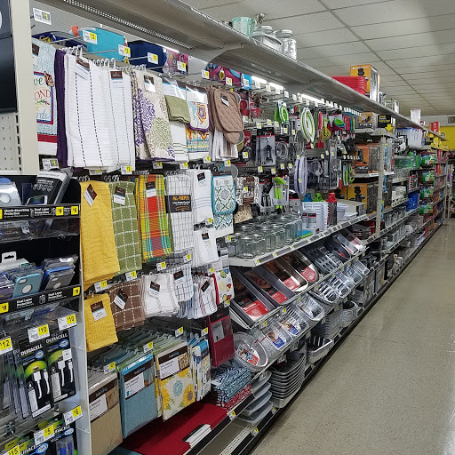 Discount Store «Dollar General», reviews and photos, 314 W Main St, Anamosa, IA 52205, USA