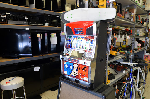 Pawn Shop «American Pawn», reviews and photos, 10045 Belvedere Rd, Royal Palm Beach, FL 33411, USA