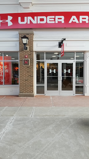 Clothing Store «Under Armour Factory House», reviews and photos, 80 Premium Outlets Blvd #507, Merrimack, NH 03054, USA