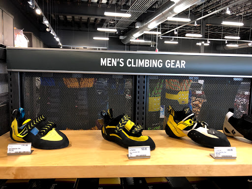 Outdoor Sports Store «REI», reviews and photos, 161 Town Square Pl, King of Prussia, PA 19406, USA