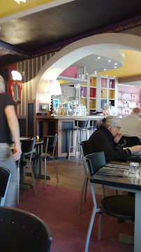 Atmosphère du Restaurant Les Plaisirs Partagés à Ébreuil - n°2