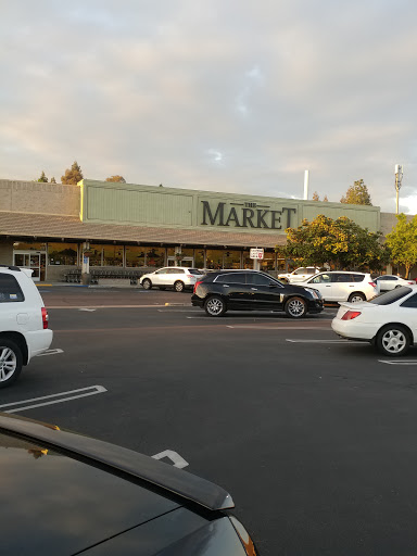 Grocery Store «The Market», reviews and photos, 7088 N West Ave, Fresno, CA 93711, USA