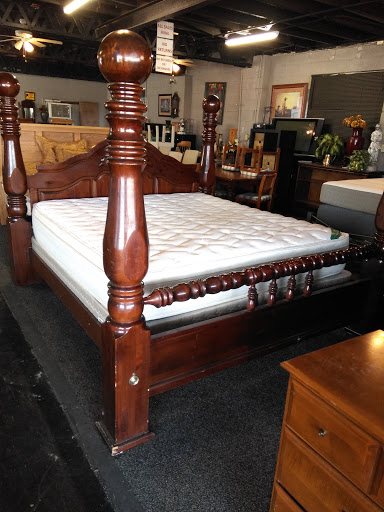 Used Furniture Store «A Better Buy Furniture & Thrift Store», reviews and photos, 5003 S Lancaster Rd, Dallas, TX 75216, USA