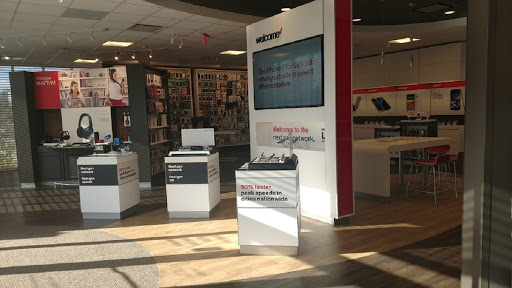 Cell Phone Store «Verizon», reviews and photos, 12190 Biscayne Blvd, North Miami, FL 33181, USA