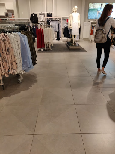 Clothing Store «Gap Outlet», reviews and photos, 11401 NW 12th St, Miami, FL 33172, USA