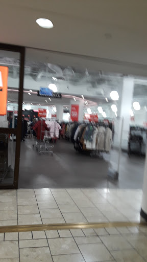 Department Store «Saks OFF 5TH», reviews and photos, 140 Atlantic St, Stamford, CT 06901, USA