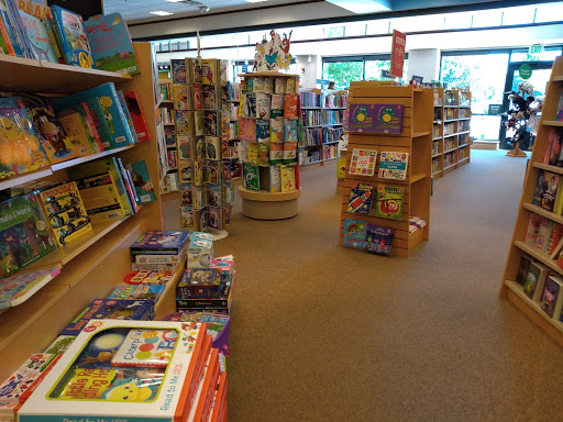 Book Store «Barnes & Noble», reviews and photos, 1163 Valley River Dr, Eugene, OR 97401, USA