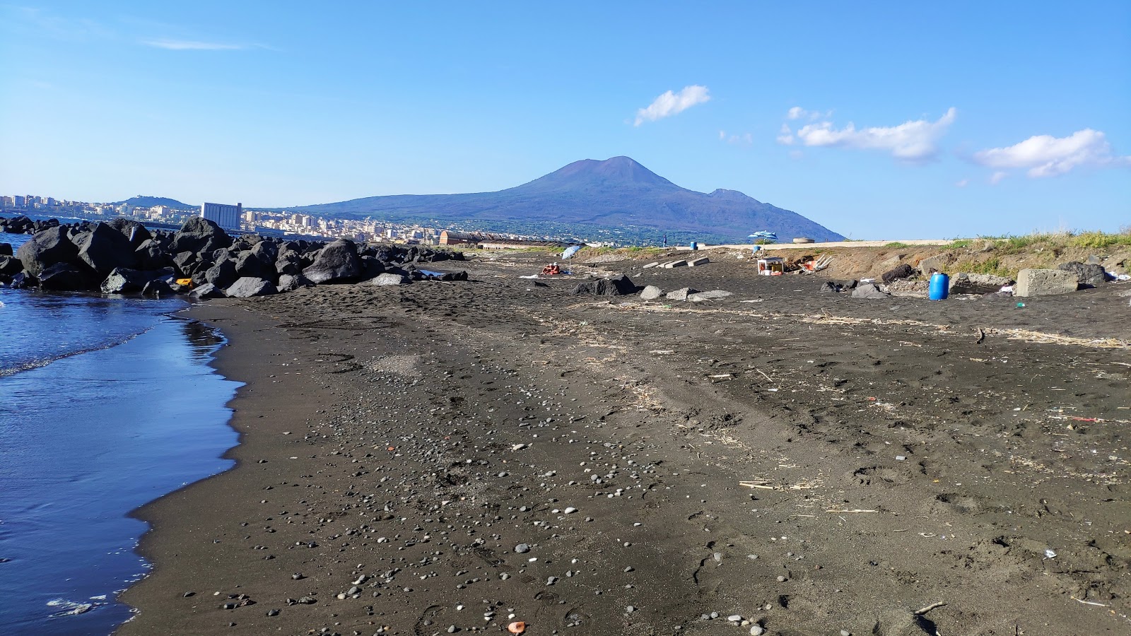 Fotografija Rovigliano z prostorni večplastni zalivi