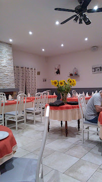 Atmosphère du Restaurant Auberge de la Cour d'Henon à Cissé - n°10