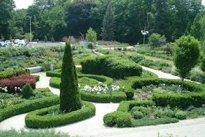 Edwards Gardens image