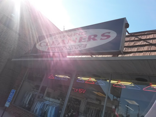 Royal Cleaners in Hillside, Illinois