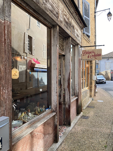 Magasin d'antiquités Détours d’Antan - brocante & déco Saint-Léonard-de-Noblat