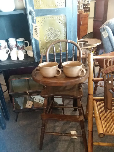 Furniture Store «Amanda Furniture Store», reviews and photos, 302 E Main St, Amanda, OH 43102, USA